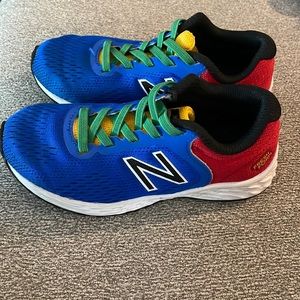 NWOT Little kids New balance sneaker